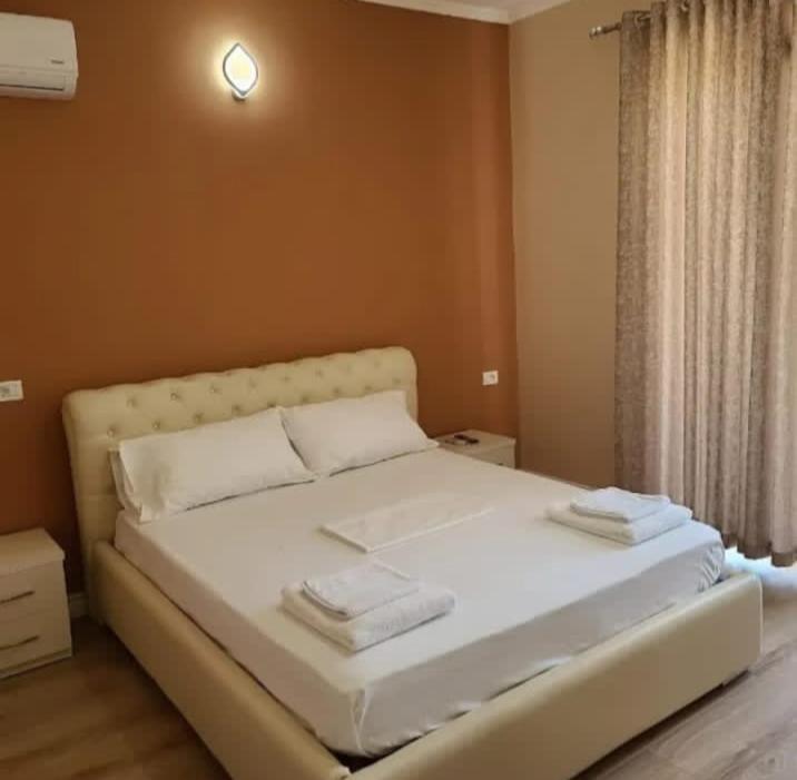 Hotel Fama Škalngur Екстериор снимка