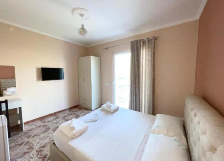 Hotel Fama Škalngur Екстериор снимка