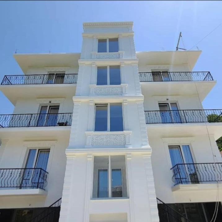 Hotel Fama Škalngur Екстериор снимка