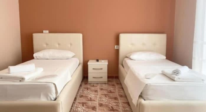 Hotel Fama Škalngur Екстериор снимка