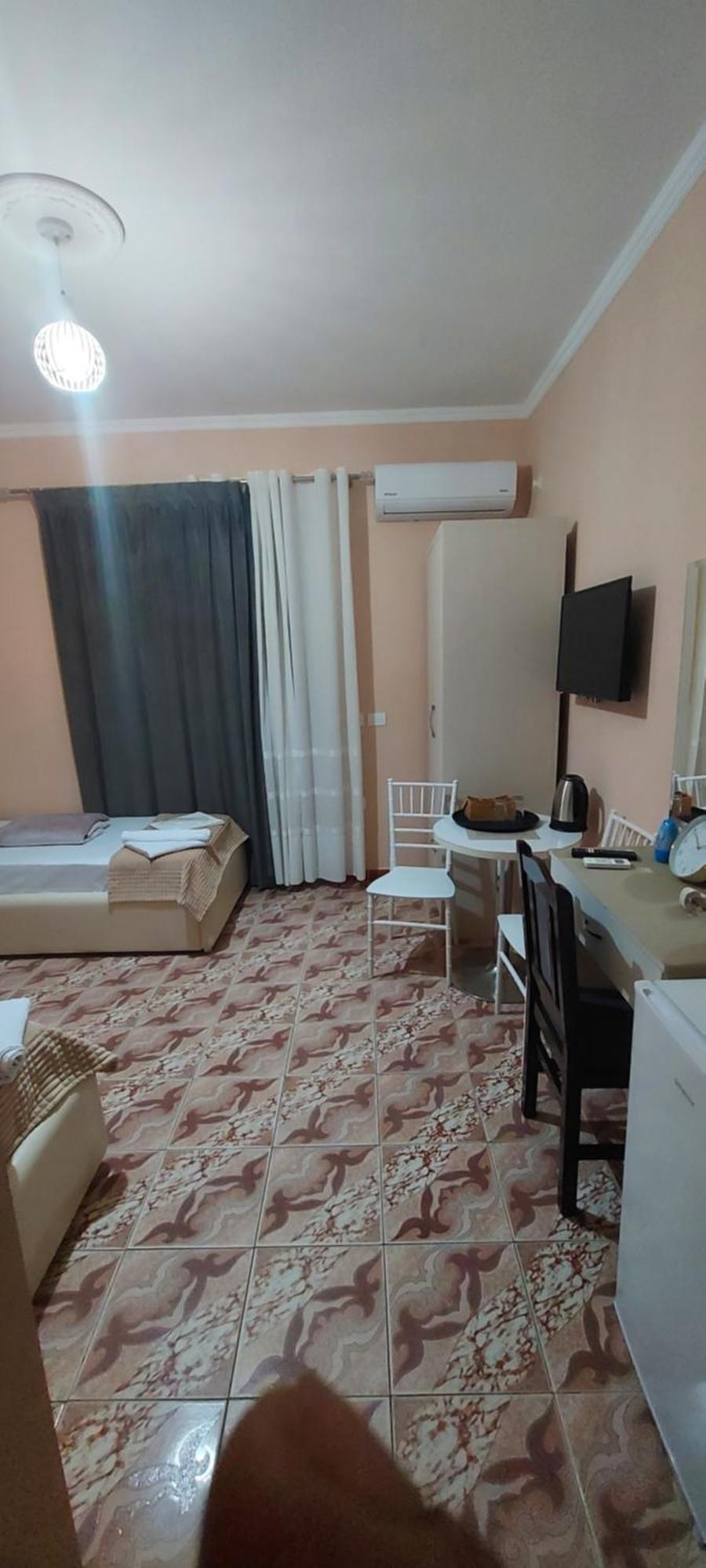 Hotel Fama Škalngur Екстериор снимка