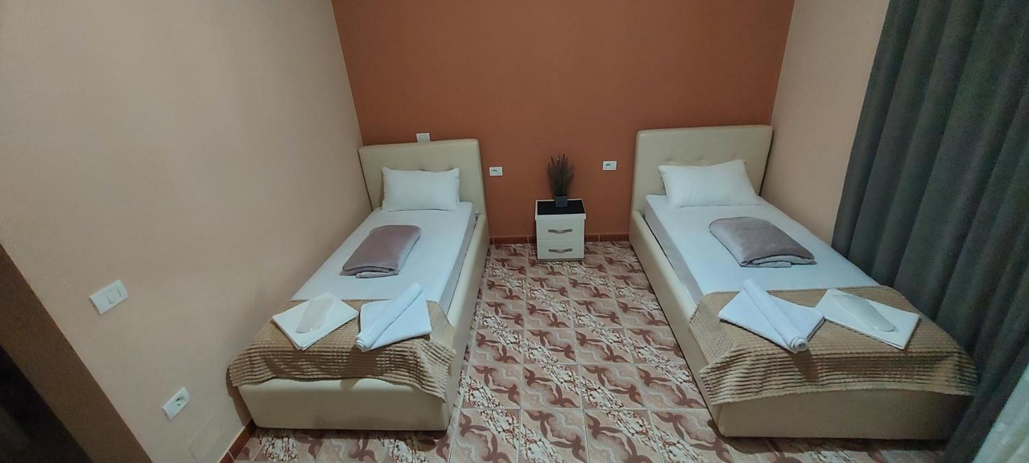 Hotel Fama Škalngur Екстериор снимка